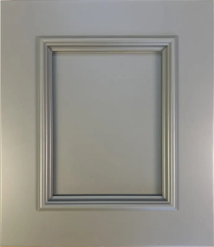 Applied moulding cabinet door on a flat panel base